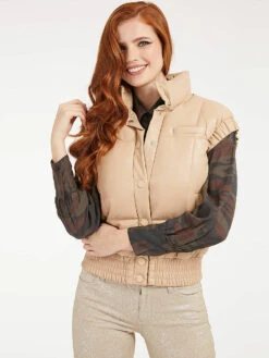 GUESS, Steppgilet ANNE -ModeHaus Berlin guess steppgiletanne 6 768 1024 75 7482087 6